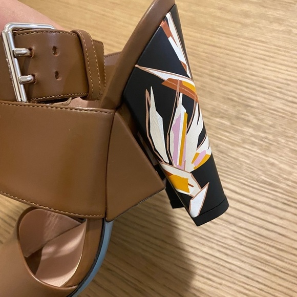 Fendi Bird of paradise strap heels - Picture 12 of 14